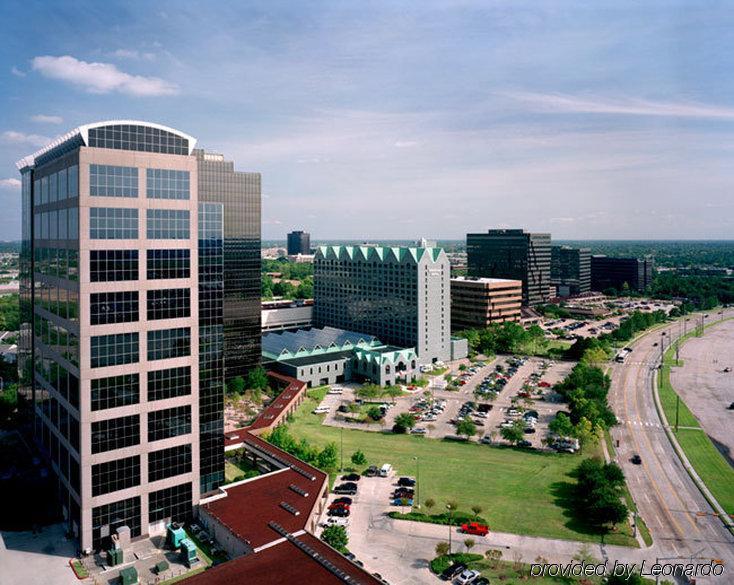 Hotel Hilton Houston North Exterior foto